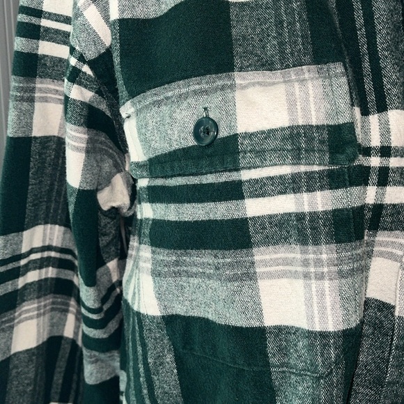 L.L. Bean Men’s Signature Textured Flannel Shirt, Size L - Picture 3 of 7